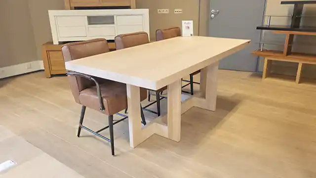 Brighton eiken tafel voor optimaal aantal zitplaatsen