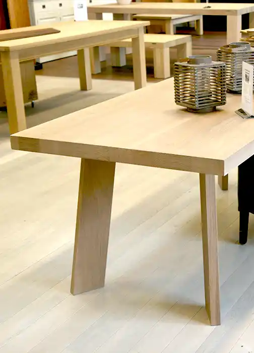 Eiken tafel Preston, houten tafel met mooi design