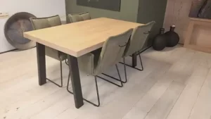 Auckley eiken tafel metalen poot