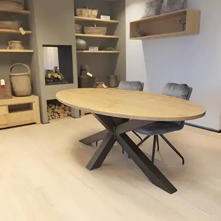 ovale eiken tafel met matrix middenpoot