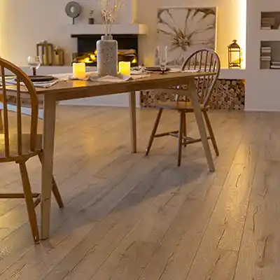 Borstelen houten vloer