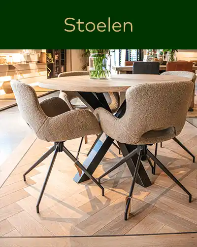 Stoelen bij eettafels