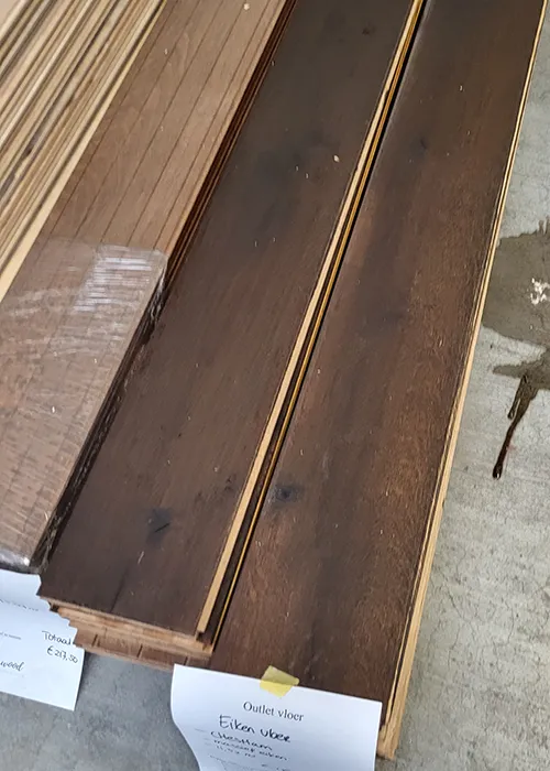 houten vloer opruiming aanbieding Fairwood