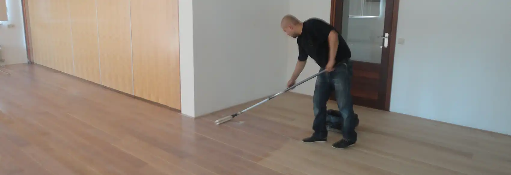 Lakken houten vloer
